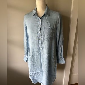 Old Navy chambray shirt dress. Size S. 100% Lyocel.